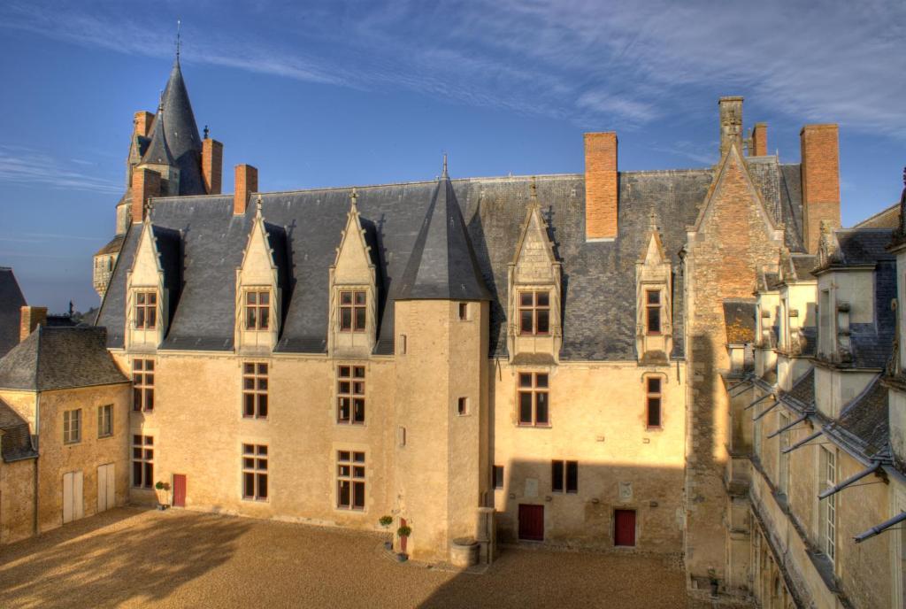 Chateau de Durtal Bed & Breakfast Exterior foto