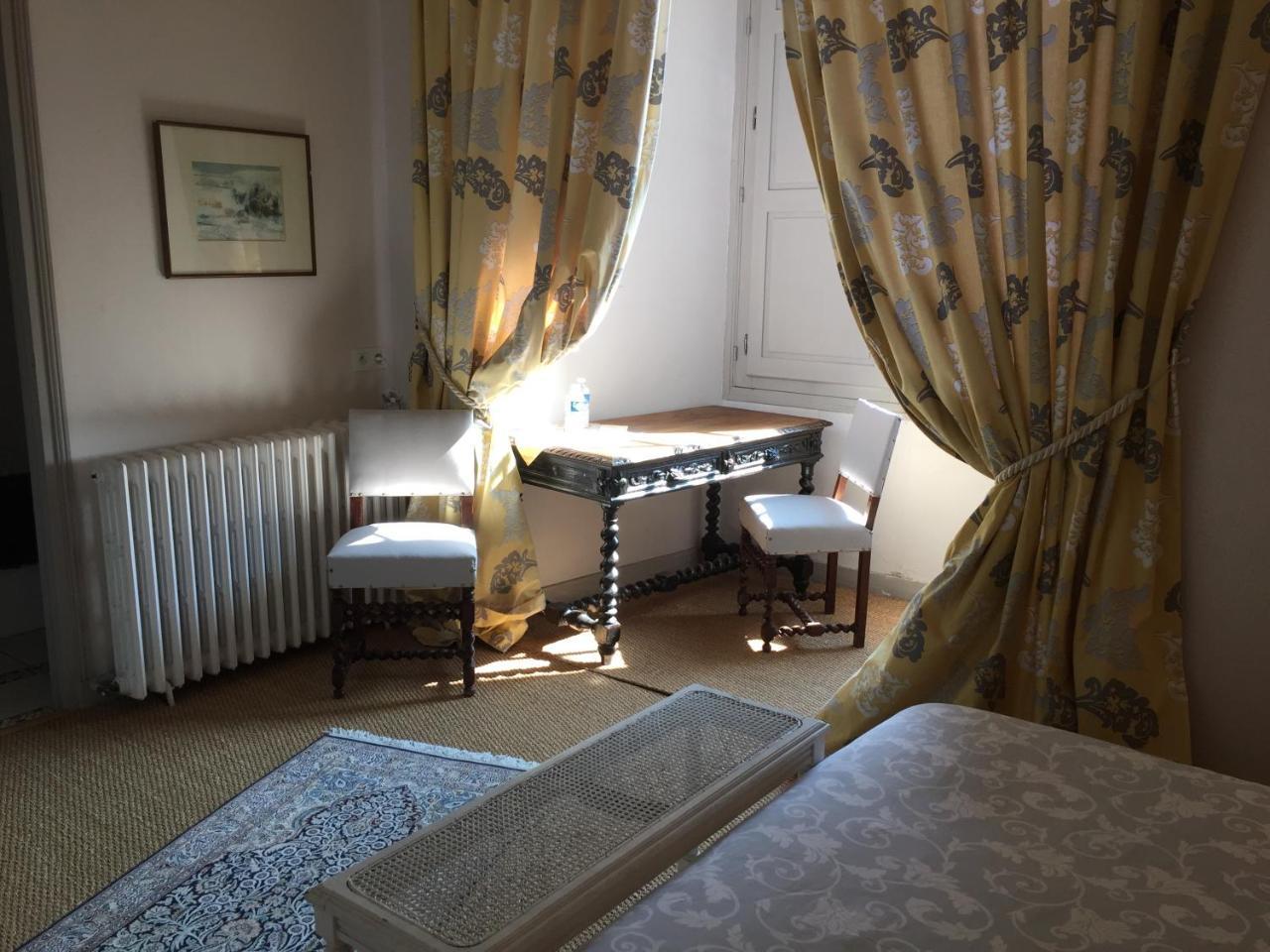 Chateau de Durtal Bed & Breakfast Exterior foto